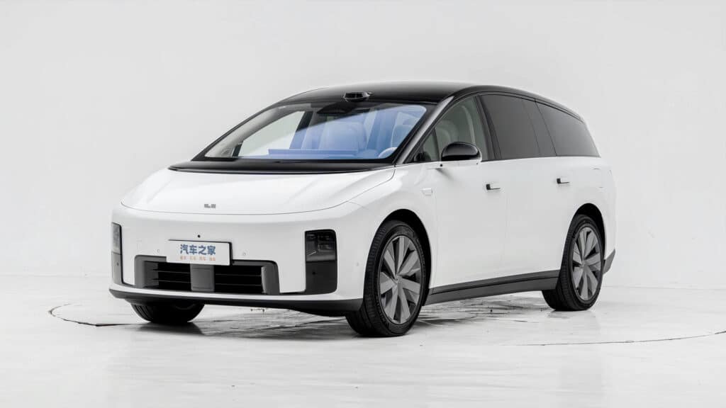 Автоблогер рассказал, каким оказался в жизни новый Li i8