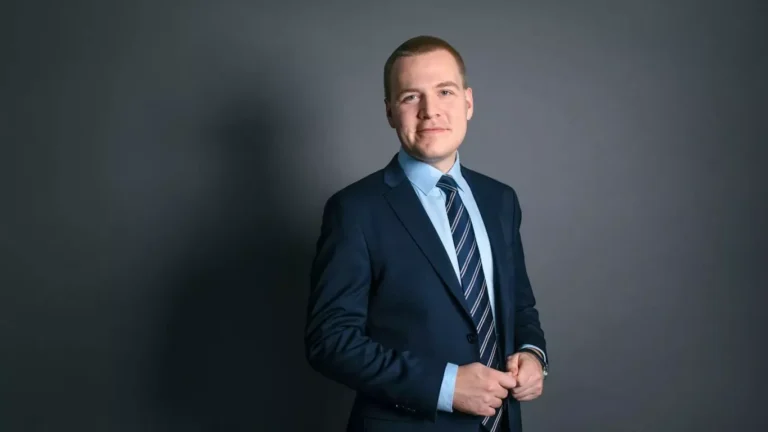Финляндияда депутат парламент ғимаратында өзіне қол жұмсаған