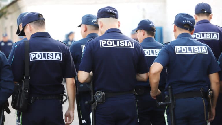 Полиция ходит с рейдами по барам Алматы