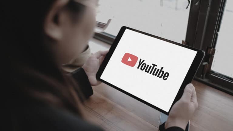 Казахстанка потеряла миллионы из-за фейковой рекламы «Казатомпрома» в YouTube