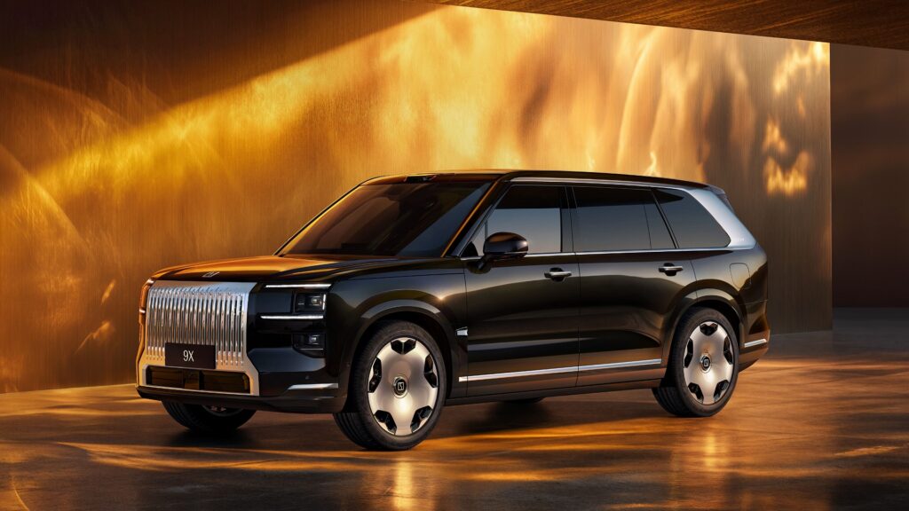 Zeekr официально представил свой новый гибридный внедорожник