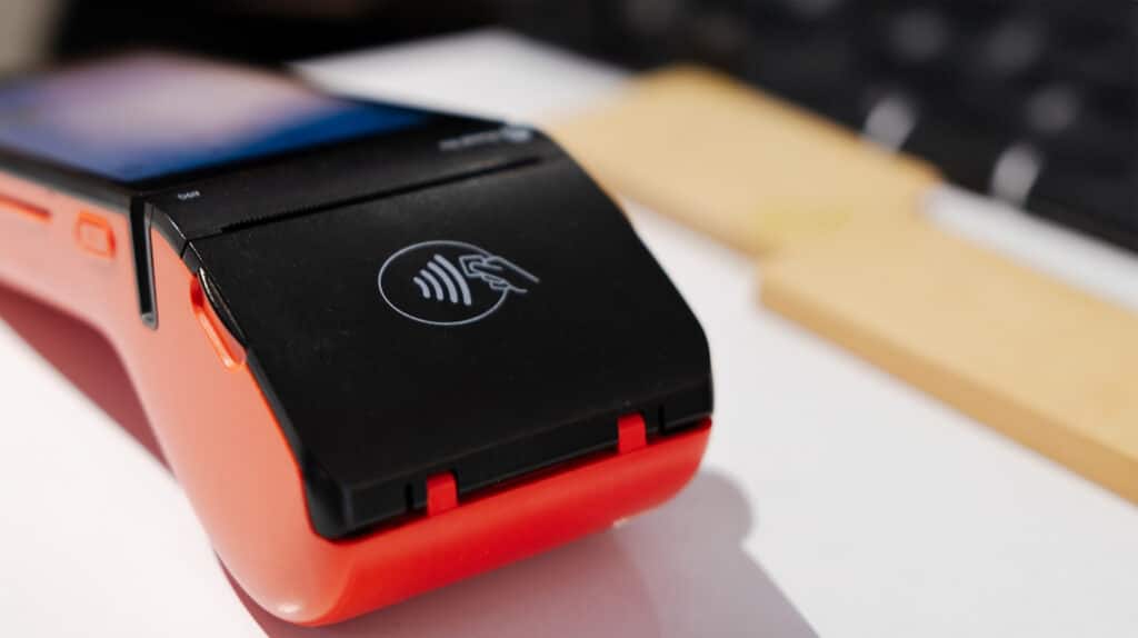 Товары в Казахстане за наличные и в рассрочку будут стоить по-разному