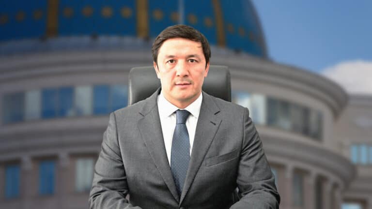 Аким Актобе позвонил активисту за неудачный пост