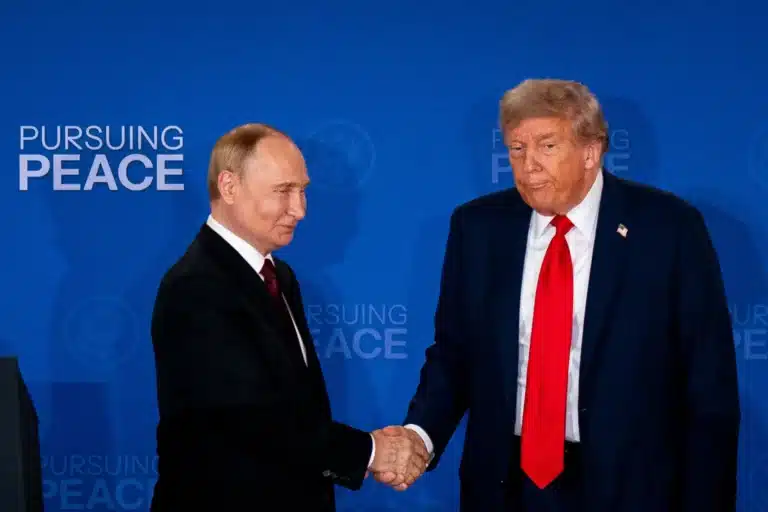 Трамп назвал встречу с Путиным продуктивной