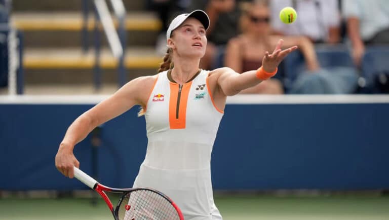 Рыбакина не заметила чемпионку US Open-2021 и вышла в 1/8 финала US Open-2025