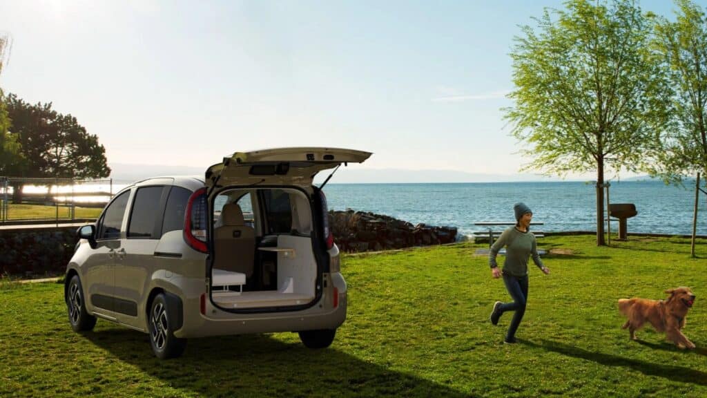 Toyota выпустила компактный автодом для путешествий и работы