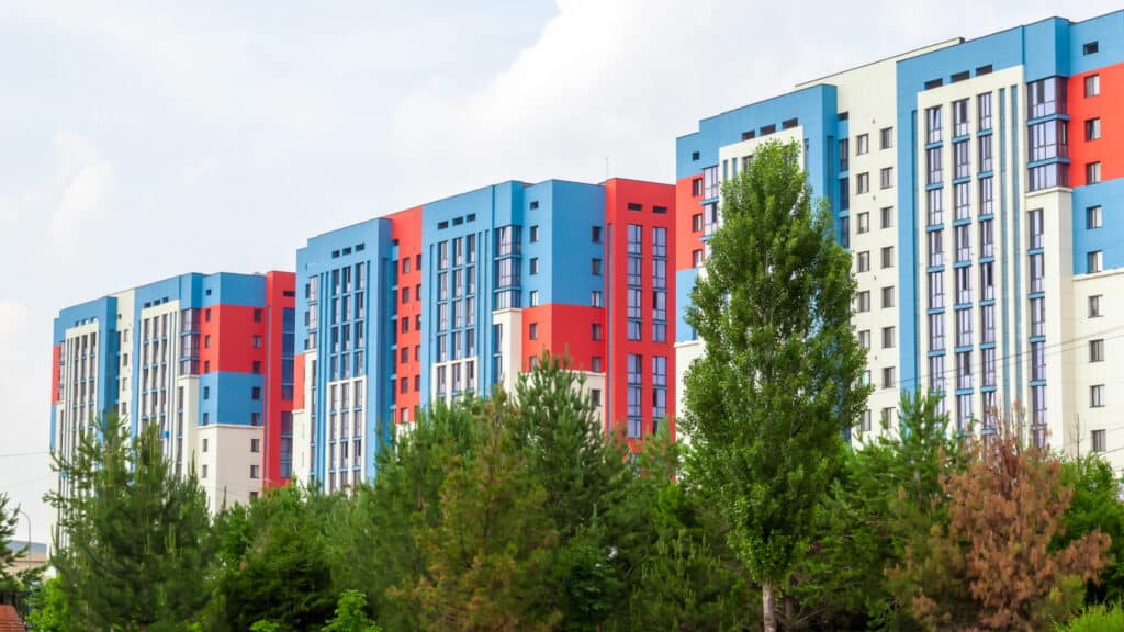 Квартиры в новостройках значительно подорожали в Алматы и Астане