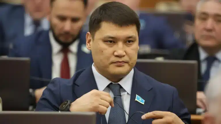 Руслан Берденов остается замакимом Шымкента на больничном