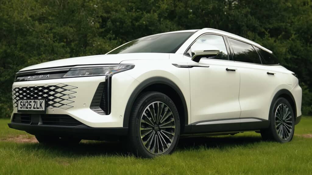 Автоблогер рассказал, стоит ли покупать новый Omoda 9