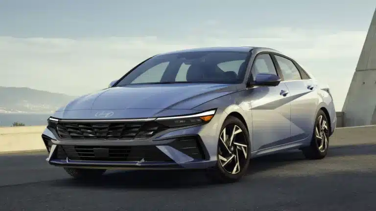 Hyundai Elantra-ның жаңа нұсқасында Tesla-ға ұқсас Pleos жүйесі болады