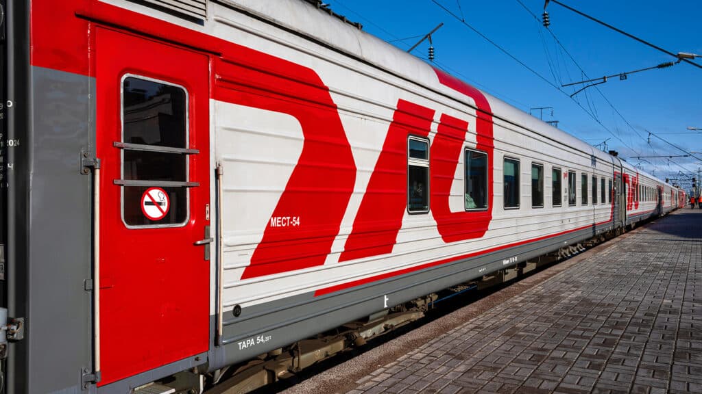 В Казахстане начали расследование в отношении филиала РЖД, предоставлявшего услуги вдвое дороже