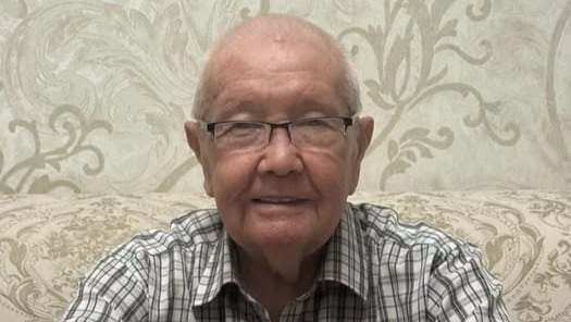 Алаяқтарға алданып, үйінен айырылып қалған Кәкен Қамзин қуанышты жаңалығын бөлісті