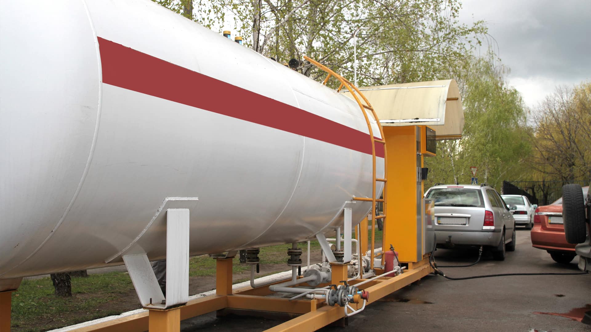 Около трети цены автогаза на заправках Алматы является доходом реализаторов