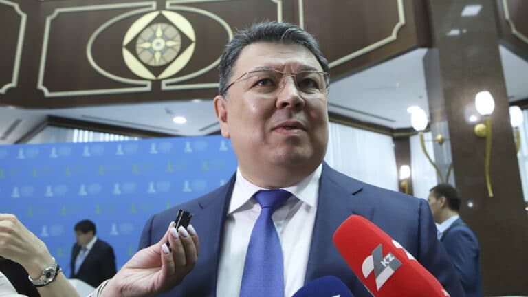 Бозумбаев высказался о вице-министрах коррупционерах