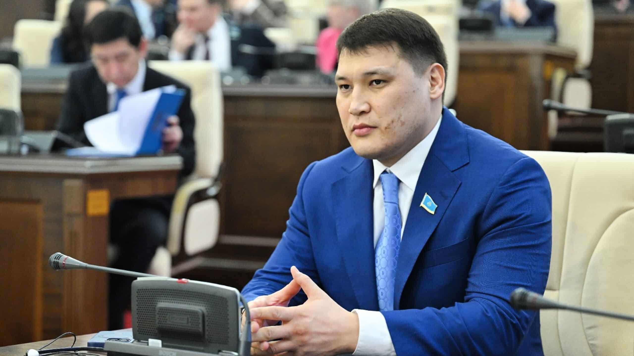Стрелявший в Берденова заявил, что его просили обвинить акима Шымкента