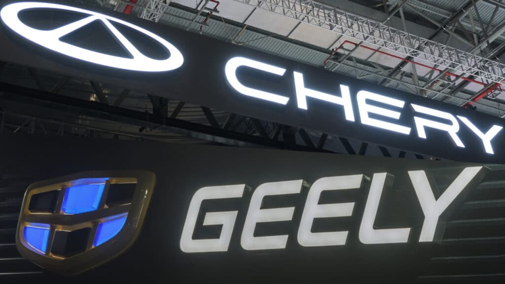 Chery и Geely возглавили рейтинг бензиновых машин в Китае