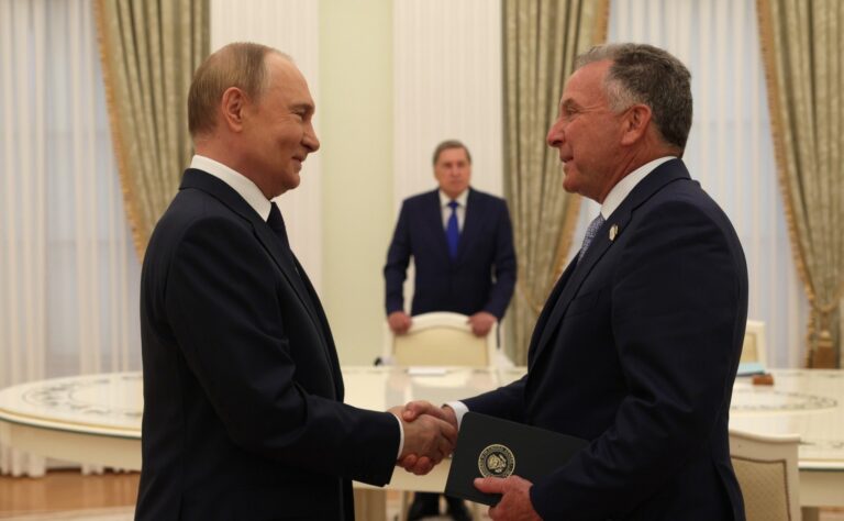 Спецпосланник Трампа встретился с Путиным в Москве
