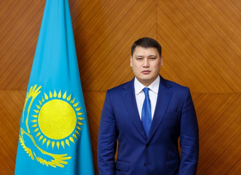 Руслан Берденов покинул пост замакима Шымкента