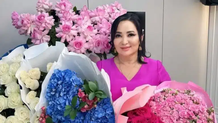 «Ақша жиып алып, жым болдыңдар»: Гүлзира Айдарбекова дау-дамайға қалды
