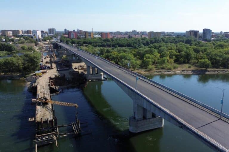 Семейде Қытай ақшасына жаңа көпір салынып жатыр