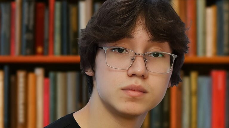 Жас химик Рамазан Әбдірахман әлемнің ең мықты оқу орындарына шақырту алды