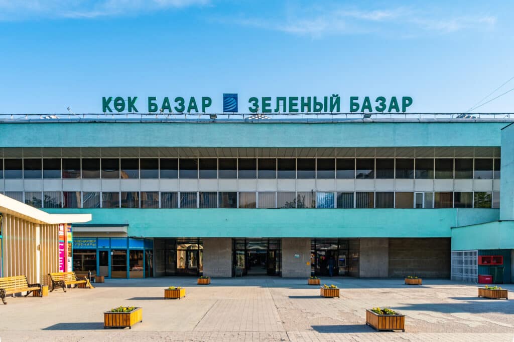 Көк базарды "Жасыл базар" деп аудару керек екенін айтқан қолданушы желіде сөзге қалды
