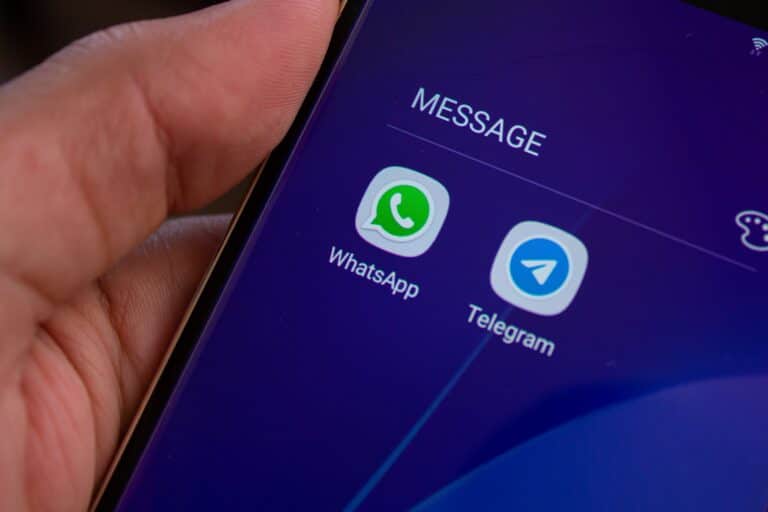В России объявили об ограничении звонков в Telegram и WhatsApp