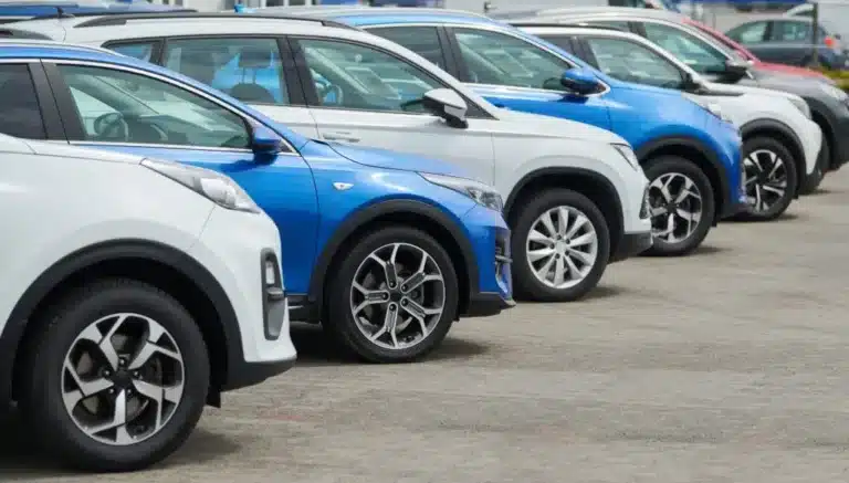 Қазақстандық жүргізушілер Қырғызстанда көліктерін тіркеуі тиіс болады