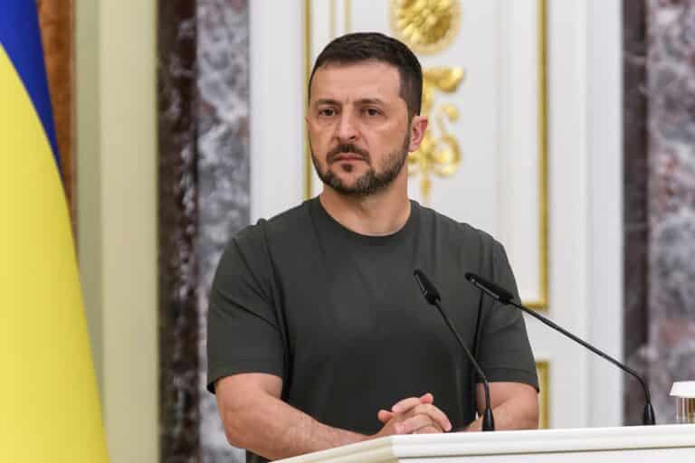 Зеленский внес в Раду законопроект о 100-летнем соглашении с Британией