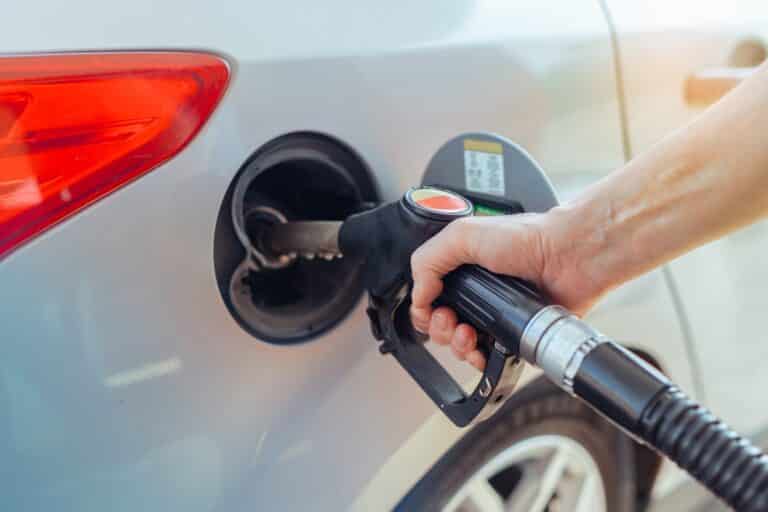 Минэнерго: Дефицита бензина АИ-95 в Казахстане не будет