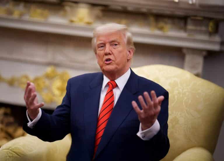 Трамп оценил шансы на успех переговоров с Путиным на Аляске в 75%