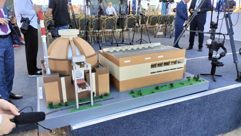 Сатқалиев алғашқы АЭС құрылысына нақты қанша қаржы кететінін айтты