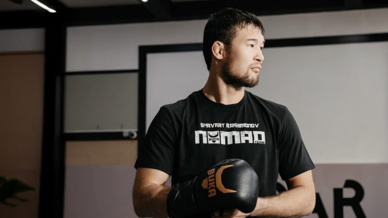 Тренер Рахмонова высказался о возвращении бойца в UFC после аварии с его семьей