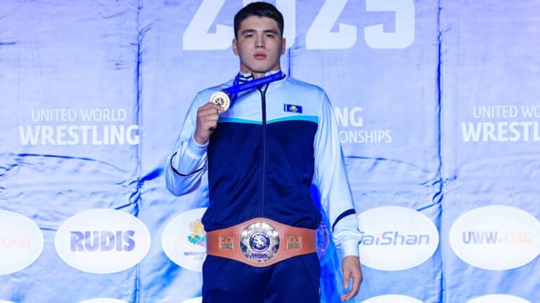 Супертяжеловес Касымбек стал чемпионом мира по борьбе среди атлетов до 20 лет