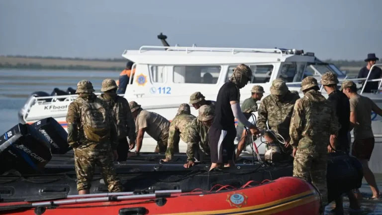 На месте крушения военного вертолета в Алматинской области нашли второе тело