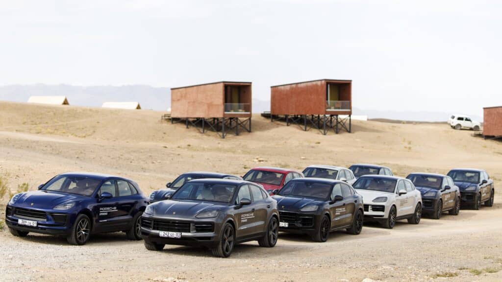 Первый в Казахстане Porsche Experience собрал участников из разных стран