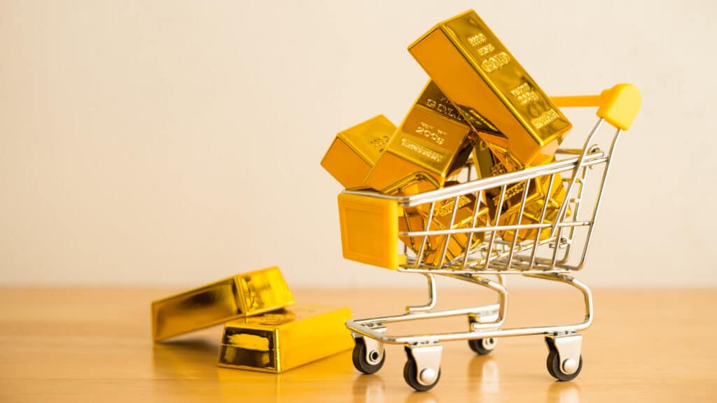 Покупки золота подпадут под контроль Нацбанка