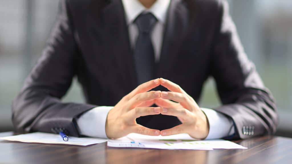 Глава завода имени Кирова получает 1,7 млн тенге в месяц