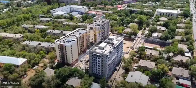 Алматыда мектеп салынатынына байланысты тұрғын үй кешенінің құрылысы тоқтатылды