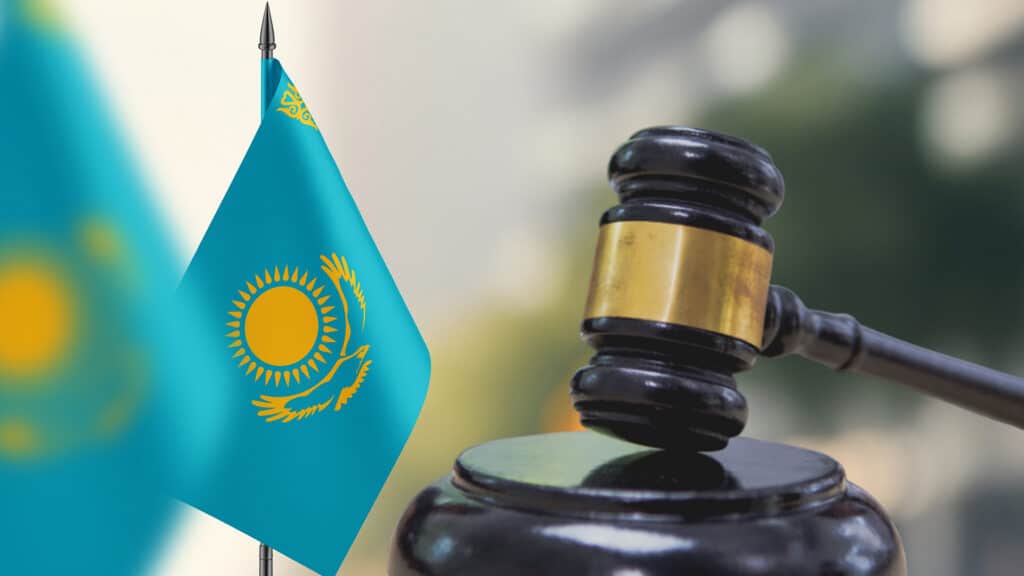 Казахстан выиграл арбитраж по иску на $34 млрд против бизнесмена из Кыргызстана