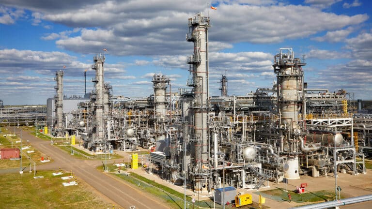 «КазМунайГаз» уточнил сроки запуска очередного компрессора на Карачаганаке