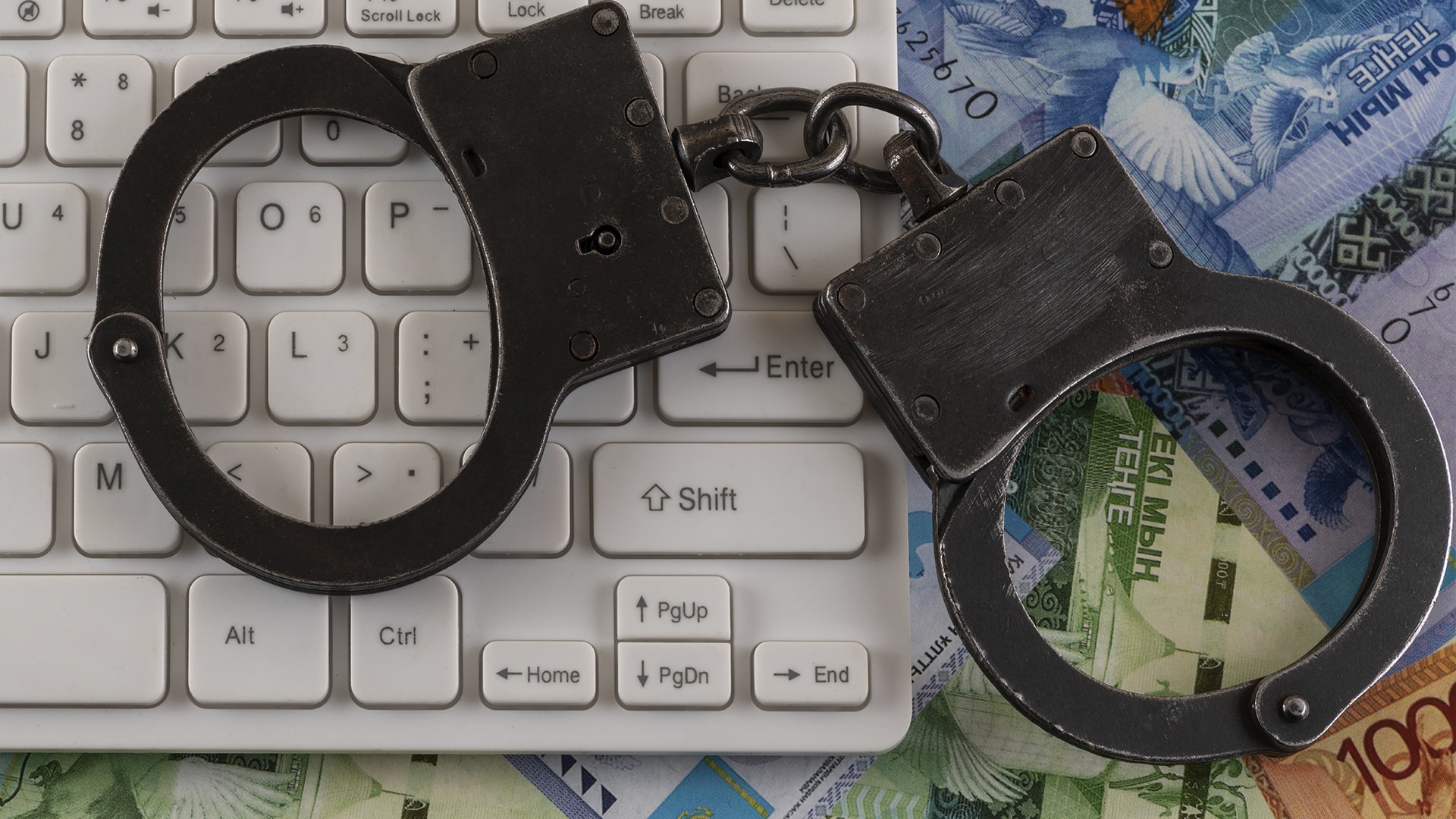Депутат сообщил о хищениях 60 млрд тенге в системе ОСМС