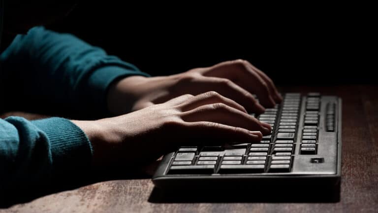 Кредиты по фиктивным документам из «ДАМУ» получала жительница Астаны