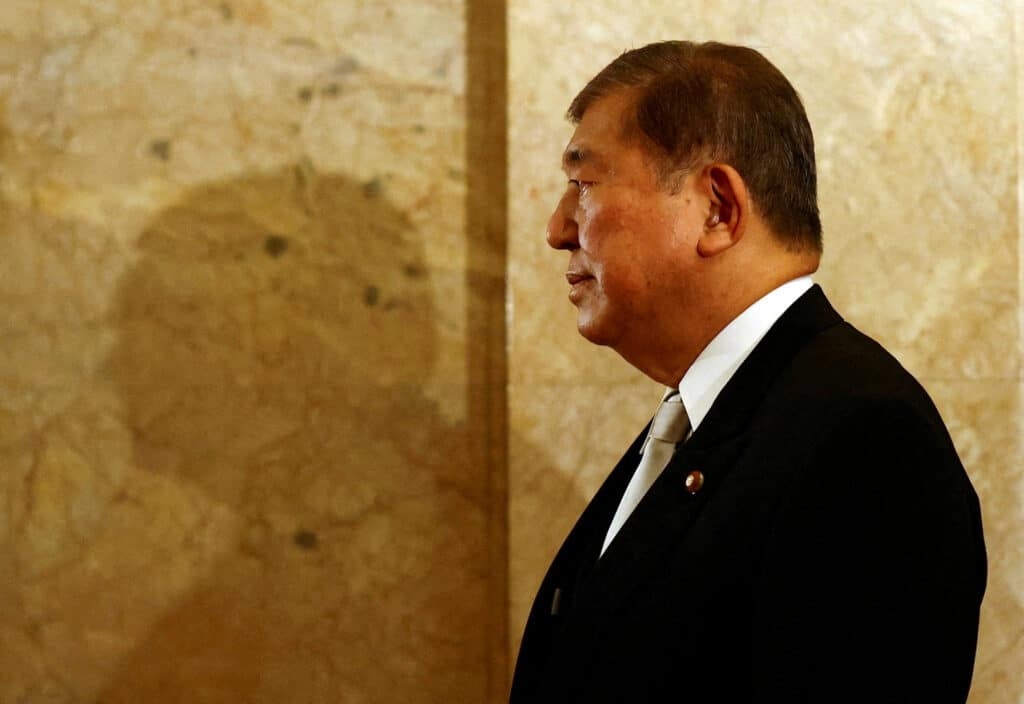 Премьер-министр Японии объявил о решении уйти в отставку