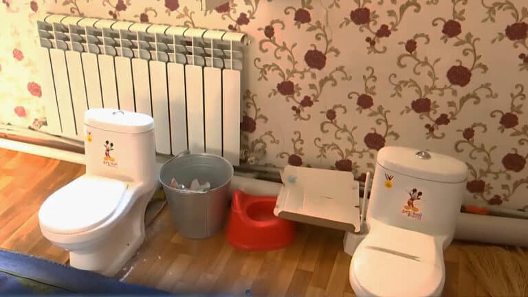 Антисанитария и синяки у детей нашли в детсаду Шымкента
