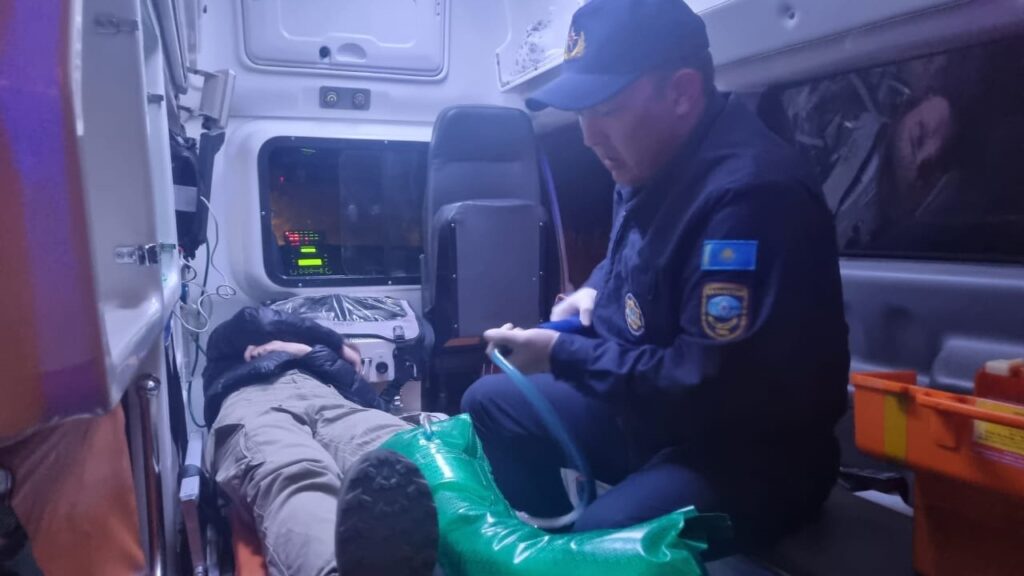 Две туристки в Алматы не смогли спуститься с горных маршрутов из-за травмы ноги