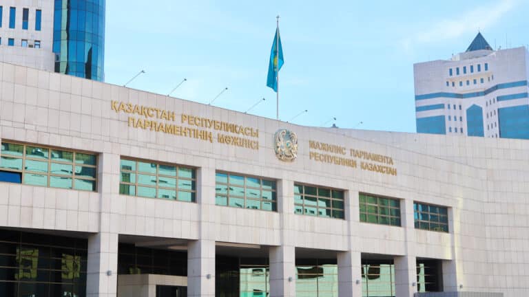 Председатель партии может занять решающую роль в Казахстане