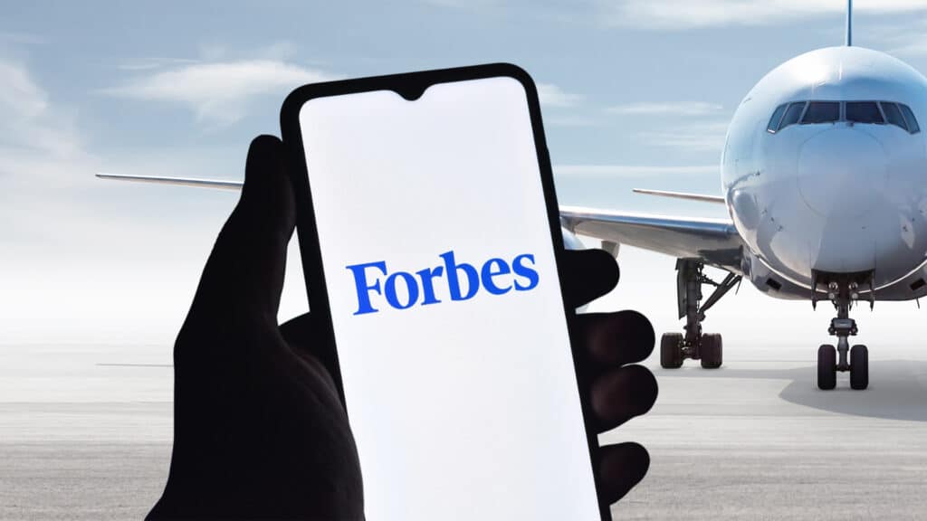 Авиакомпания бизнесменов из Forbes увеличила прибыль на 480%