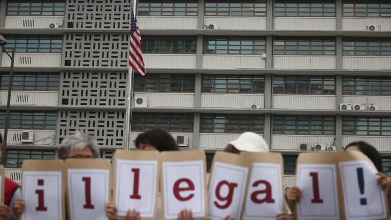 South Korea to dispatch chartered flight to repatriate workers detained in the U.S.