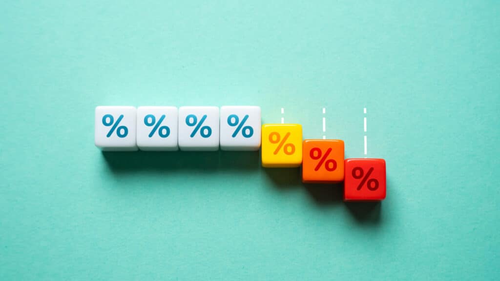 Казахстанцам рассказали, как снизить ставку по кредиту